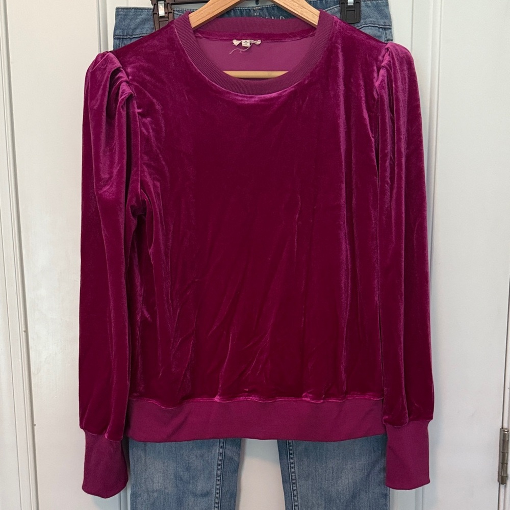 JODIFL Velvet Long Sleeve Sweatshirt - Magenta